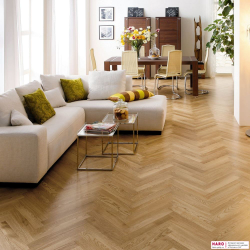 Инженерная доска Haro Allegro Дуб Тренд 537906 в интерьере гостиной