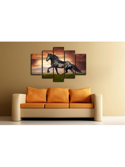 Модульная картина "Черный конь"