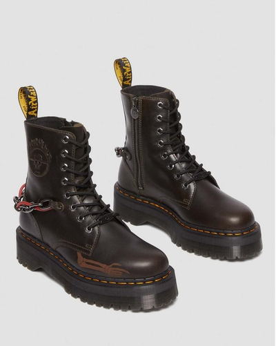 Dark taupe dr martens 2025