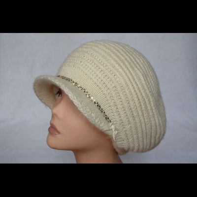 Женская белая вязаная кепка из альпака Vizio 5003