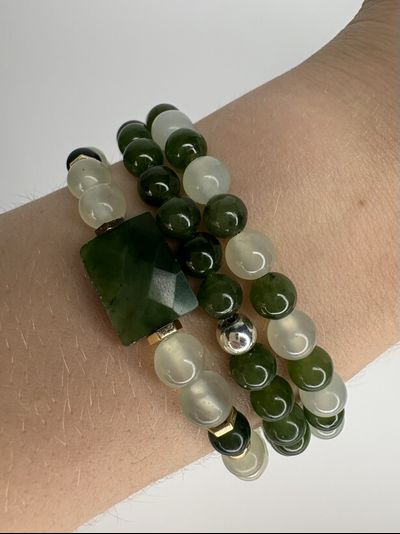 Браслеты из нефрита, разные виды