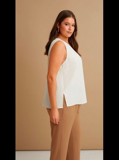 Топ с угловым вырезом