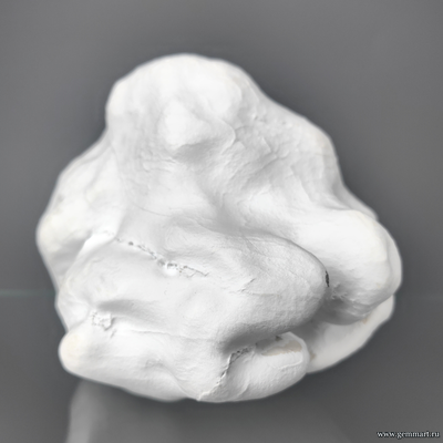 Кахолонг с корочкой кенияита. Южный Урал. Россия. 120*90*100мм