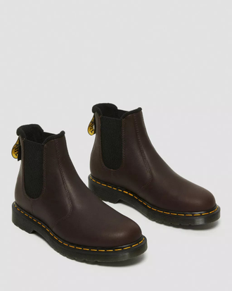 2976 slip resistant chelsea boots hotsell
