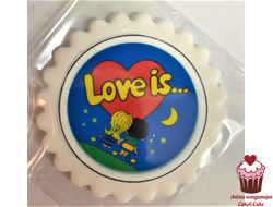 Табличка из сахарной мастики Love is