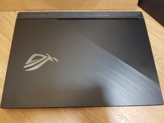 ASUS ROG STRIX G17 G712LWS-EV003T ( 17.3 FHD IPS 144HZ I7-10750H RTX2070 SUPER(8Gb) 16Gb 1024SSD )