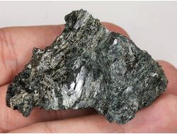 Актинолит, Россия, Северный Кавказ, КЧР, река Большой Блыб (58*40*24 мм, 48 г) №29626