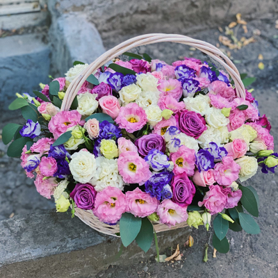Цветочная корзина Волшебный подарок