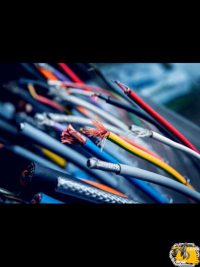 Выгодно сдайте слаботочный кабель на лом в компанию «Вторкабель». Предлагаем высокие цены на слаботочный кабель в изоляции.