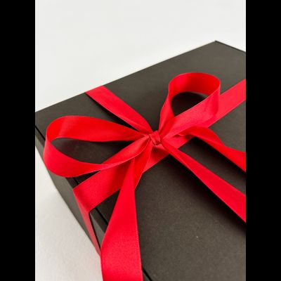 2 шт. - Подарочная коробка GILEV 37x26x12см с красной лентой и наполнителем