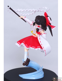 Фигурка Рэйму Хакурэй (Hakurei Reimu)