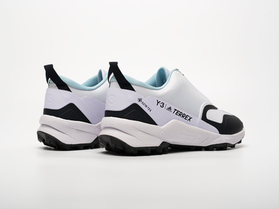 White swift adidas 2025