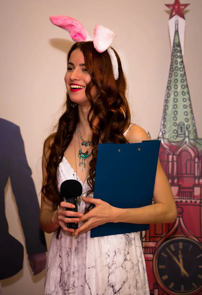 Ведущая новогоднего корпоратива с ушками