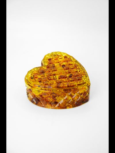 Шкатулка "Вафельное сердце" с белым янтарем