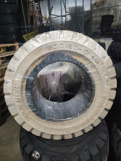 Белая шина SOLID STAR 200/50-10 EU CLICK NM на погрузчик