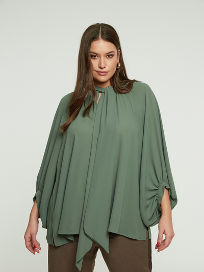 Блуза с бантом-галстуком