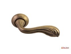 Ручка дверная Дафна