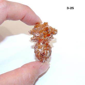 Ванадинит натуральный (щетка) №3-25: 37*27*12мм