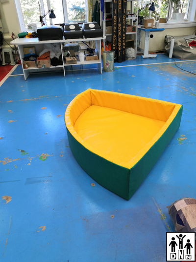 Детский сухой бассейн угловой зеленый без аппликаций