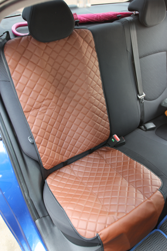 Защитная накидка под детское кресло с прострочкой ромб