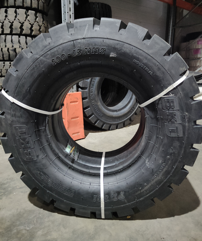 Шина пневматическая BKT 300-15 NHS PL 801