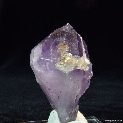 Аметист - кристалл с включениями