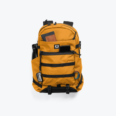 Карманы рюкзака Ogio Alpha Core 320 Mustard