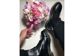 мартинсы черные на тонкой подошве 
