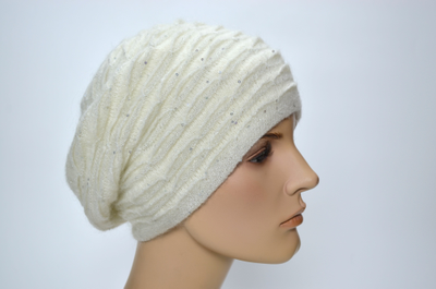 Женский белый берет в полоску