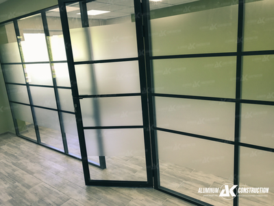 Офисные стационарные перегородки из профиля SP32 (модификация 2)