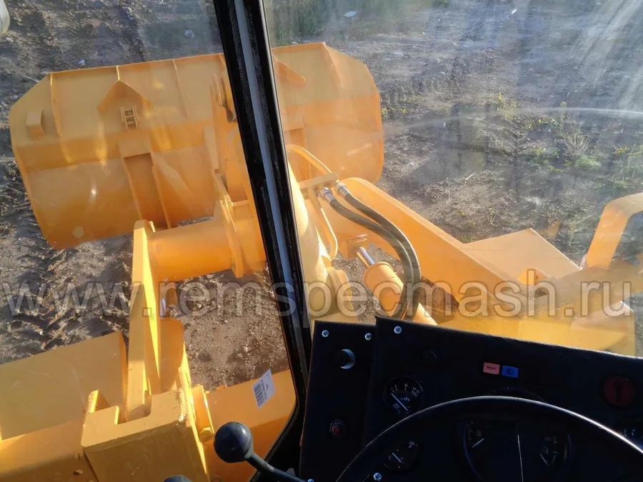 Фронтальный погрузчик Амкодор 333, после капремонта.