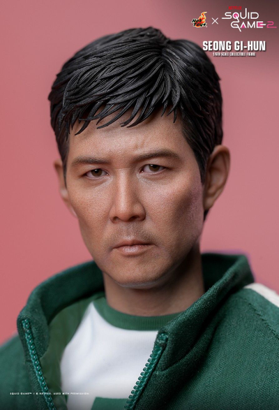 ПРЕДЗАКАЗ - Сон Ки Хун, игрок 456 ("Игра в кальмара", Squid Game) - Коллекционная фигурка 1/6 Seong Gi-Hun (TMS153) - Hot Тoys ?ЦЕНА: 44500 РУБ.?