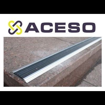 Алюминиевая полоса с резиновой вставкой 3000 мм  цвет в ассортименте