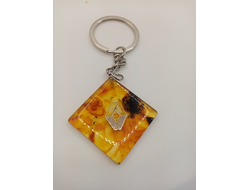 Брелок из натурального янтаря "Renault"