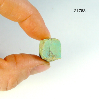 Бирюза натуральная (необработанная) Казахстан арт.21783: 3,2г - 14*12*12мм