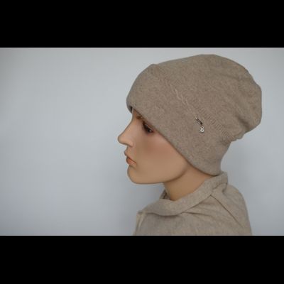 Бежевая шапка с отворотом кашемир Италия Vizio 1104