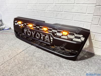 Решетка радиатора Toyota Land Cruiser 100 03-07 тюнинг LED