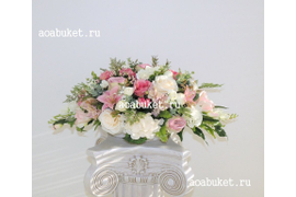 Используйте искусственные цветы для украшения вашего рабочего места, чтобы создать вдохновляющую атмосферу и повысить продуктивность 30