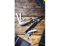 Leatherman Super Tool 300 с чехлом