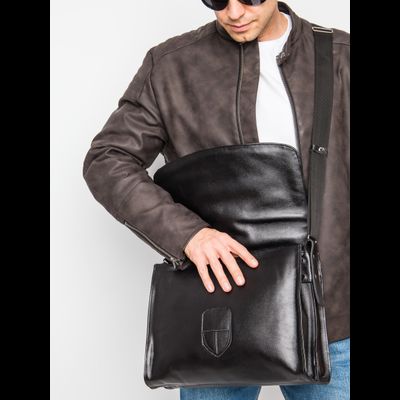 Кожаная сумка через плечо Albano black (арт. 5006-01)