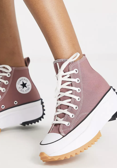 Посмотреть вживую Конверсы  Run Star Hike коричневые высокие на платформе