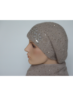 zimniy-zhenskiy-beret-sharf-vizio-italiya-6978-bezheviy-komplekt