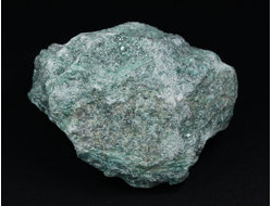 Фуксит необработанный, Бразилия (52*52*36 мм, 132 г) №25702