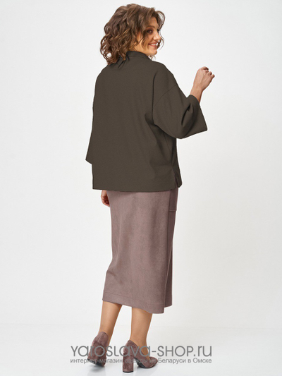 Женский 2-х предметный костюм, состоящий из трикотажной туники и юбки из замши
