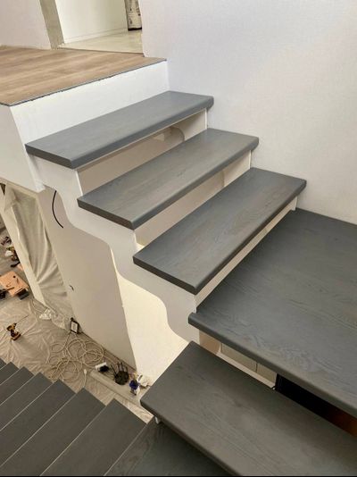 Лестница на металлокаркасе (ясень)