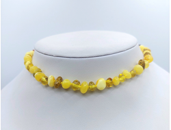 Детские бусы из обработанного янтаря через узелок арт.10