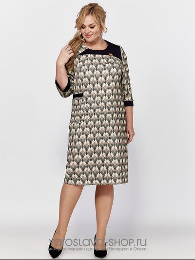 Женское платье прямого силуэта в сером оттенке