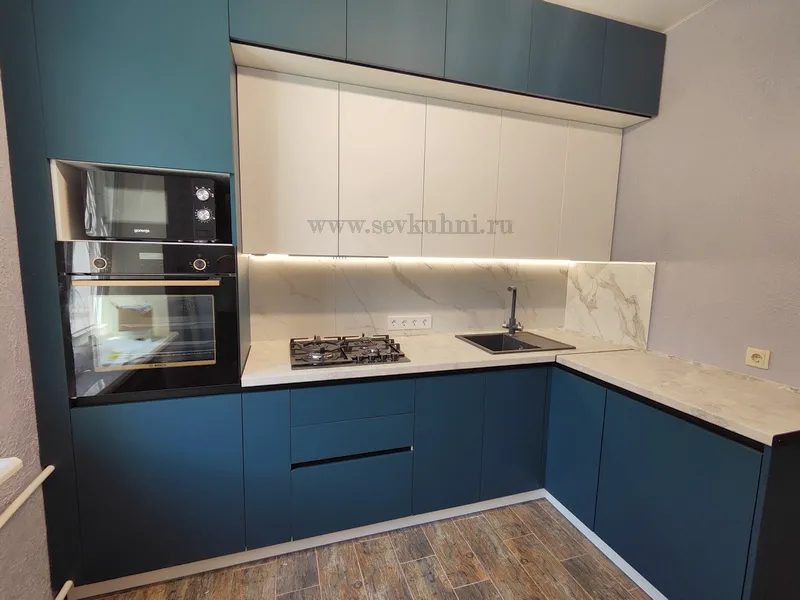 Кухня с профильной ручкой Gola, ул.Шевкопляса