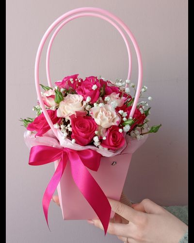 Сумочка с кустовыми розочками. Размер S