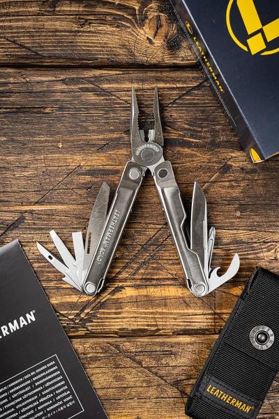 Leatherman Bond с чехлом на кнопке